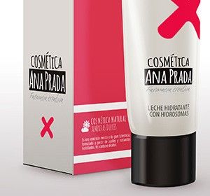 <span>Cosmética Ana Prada Packaging</span><i>→</i>